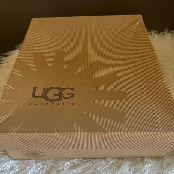 Ugg Booties 8 - Picture 6 of 9